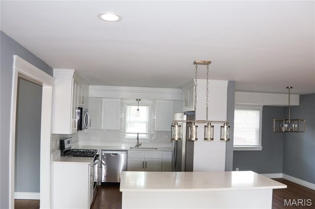 9821 Whitcomb Lane, Affton, MO 63123