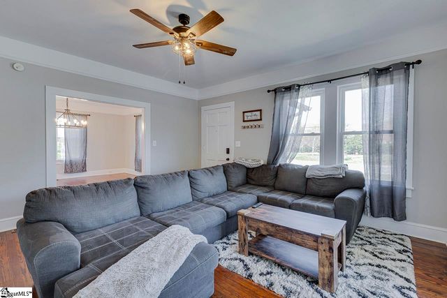 353 E Georgia Street, Woodruff, SC 29388