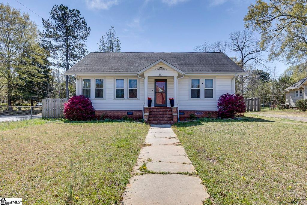 353 E Georgia Street, Woodruff, SC 29388