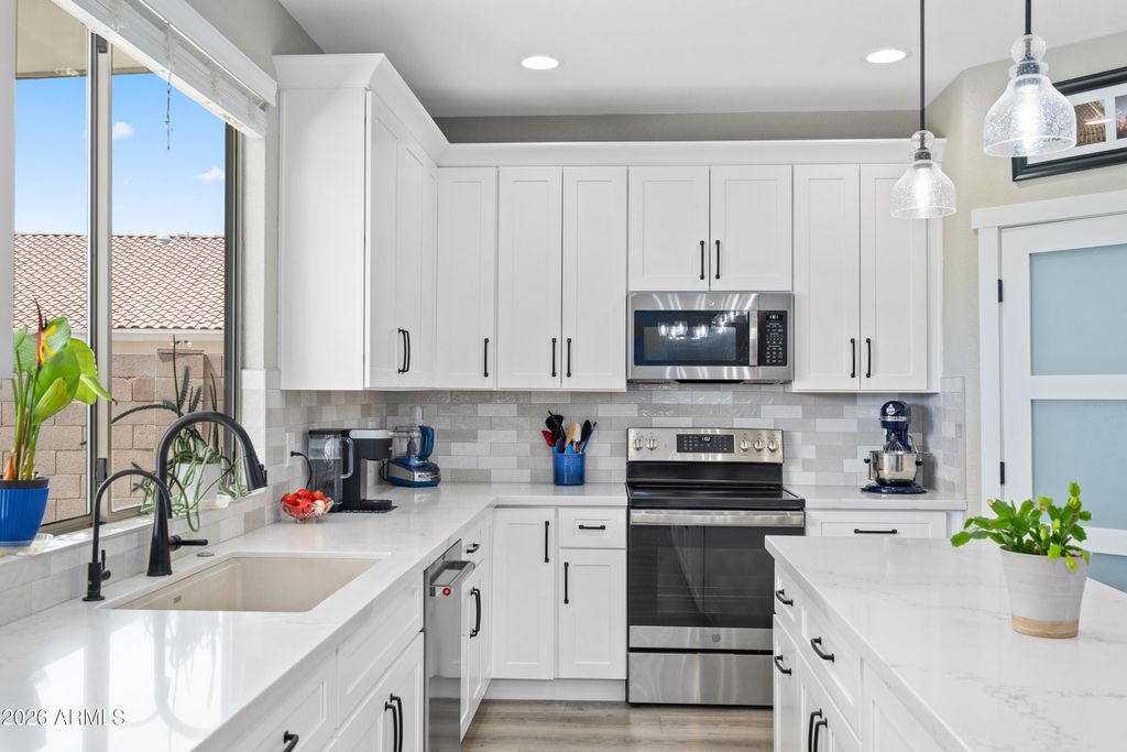 1071 E IVANHOE Street, Gilbert, AZ 85295 — photo 3