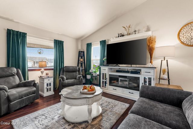 3801 N MAXFLI LN, Post Falls, ID 83854