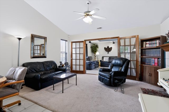 337 Stoneybrook Grove Drive, Greenwood, IN 46142