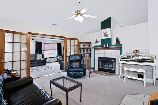 337 Stoneybrook Grove Drive, Greenwood, IN 46142