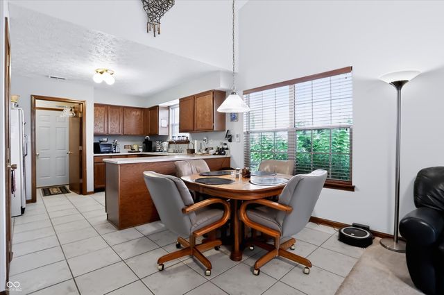 337 Stoneybrook Grove Drive, Greenwood, IN 46142