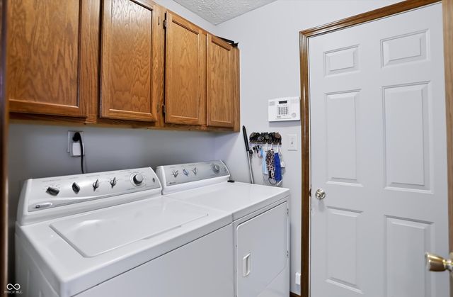 337 Stoneybrook Grove Drive, Greenwood, IN 46142