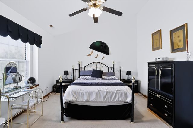 337 Stoneybrook Grove Drive, Greenwood, IN 46142