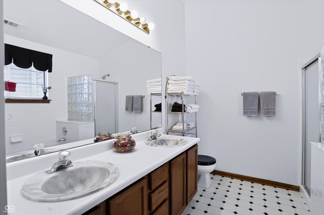 337 Stoneybrook Grove Drive, Greenwood, IN 46142