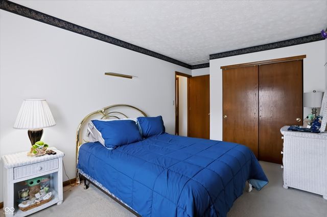 337 Stoneybrook Grove Drive, Greenwood, IN 46142