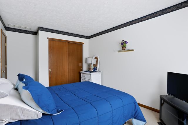 337 Stoneybrook Grove Drive, Greenwood, IN 46142