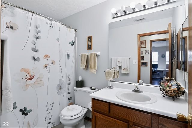 337 Stoneybrook Grove Drive, Greenwood, IN 46142