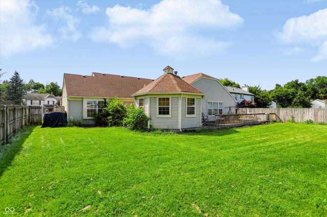337 Stoneybrook Grove Drive, Greenwood, IN 46142