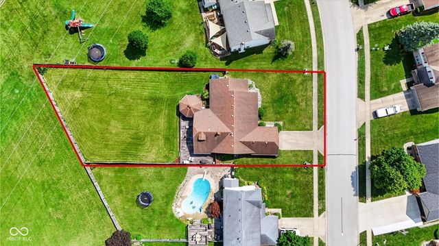337 Stoneybrook Grove Drive, Greenwood, IN 46142