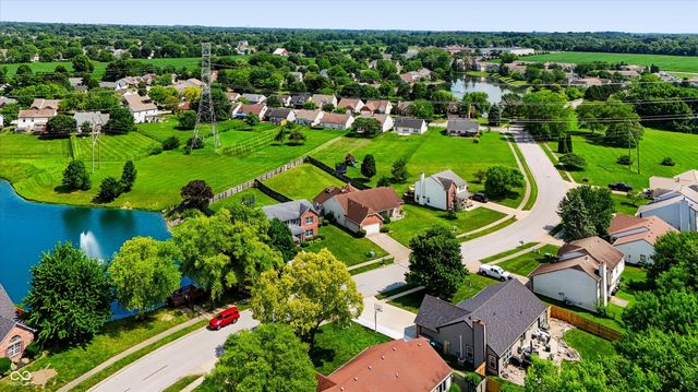 337 Stoneybrook Grove Drive, Greenwood, IN 46142