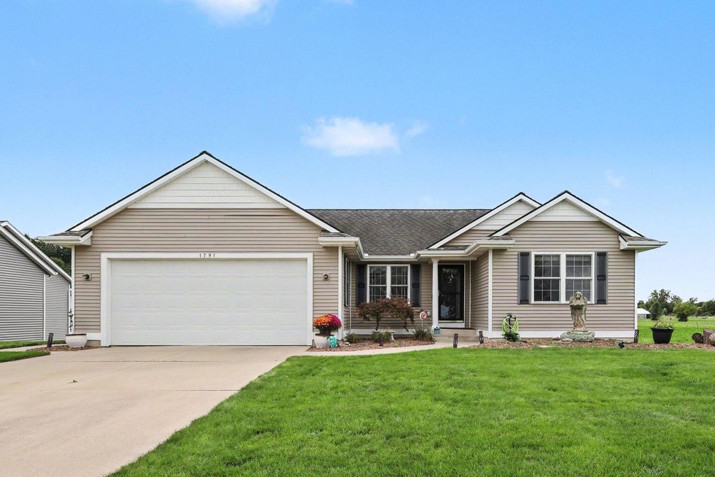 1791 Ericridge Drive, Georgetown Twp, MI 49426