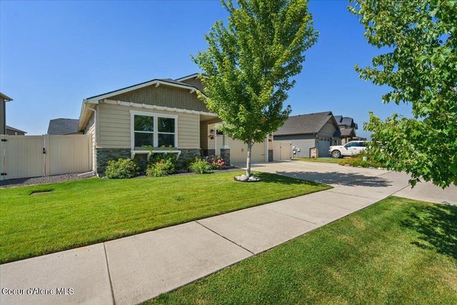 13465 N Telluride LOOP, Hayden, ID 83835