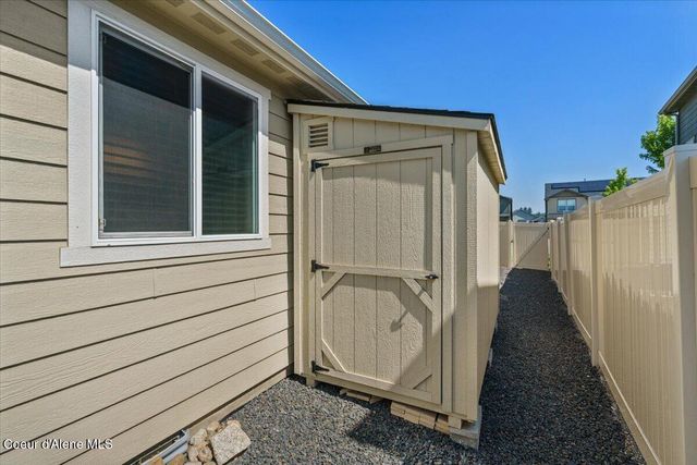 13465 N Telluride LOOP, Hayden, ID 83835