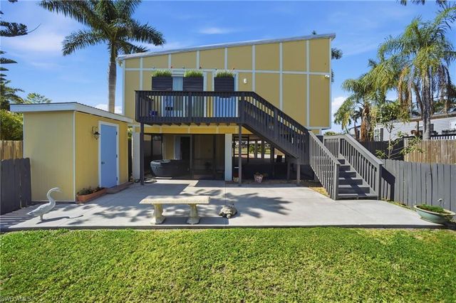 16857 Windcrest DR, Fort Myers, FL 33908