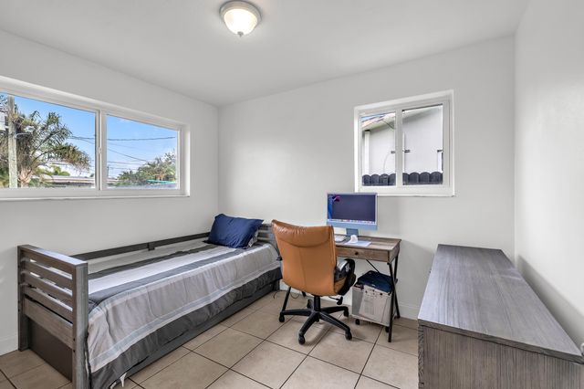 8781 NW 15th Street, Pembroke Pines, FL 33024