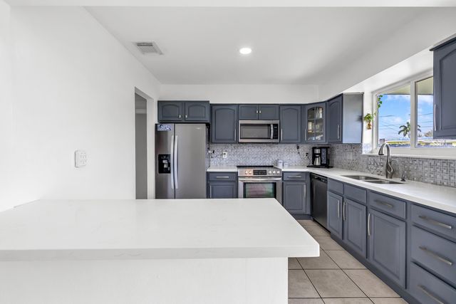 8781 NW 15th Street, Pembroke Pines, FL 33024