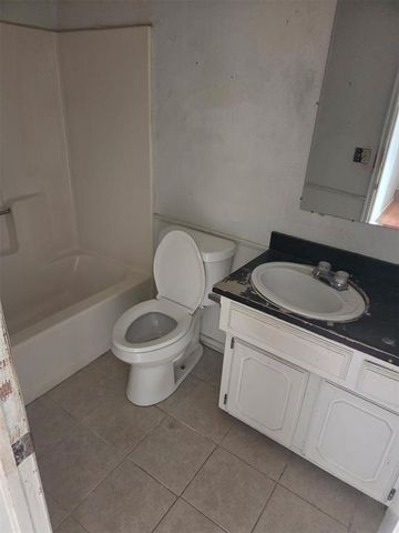 1800 David Terrace, Midwest City, OK 73141