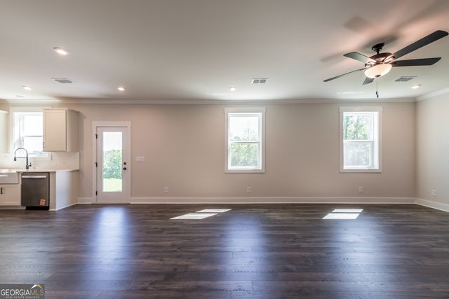 152 Henley Street 13, Canton, GA 30114