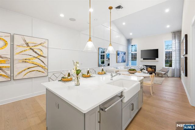 15 Muirfield, River Vale, NJ 07675