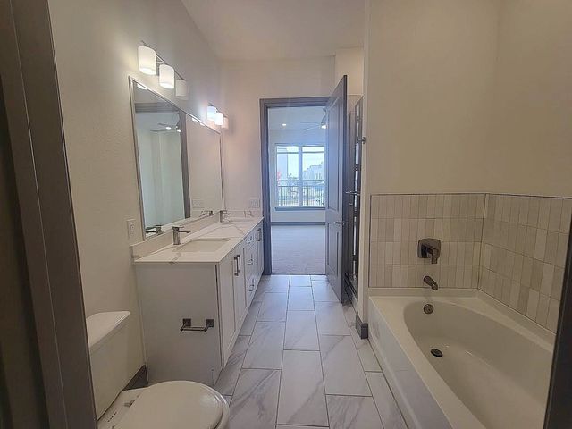 2700 Old Denton Road 1010, Carrollton, TX 75007