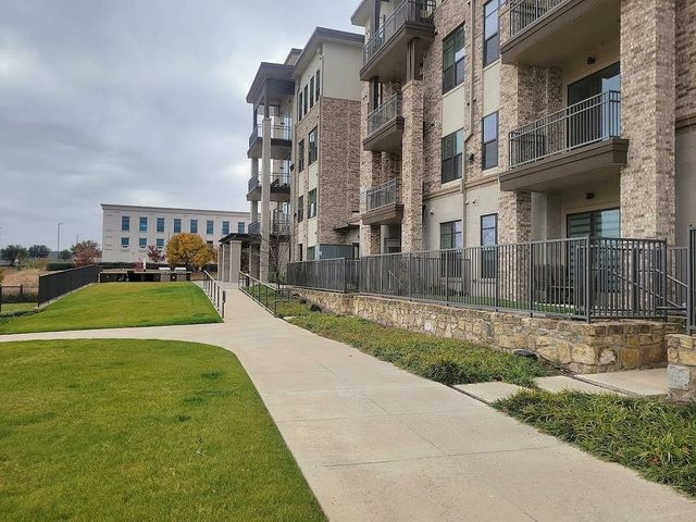 2700 Old Denton Road 1010, Carrollton, TX 75007