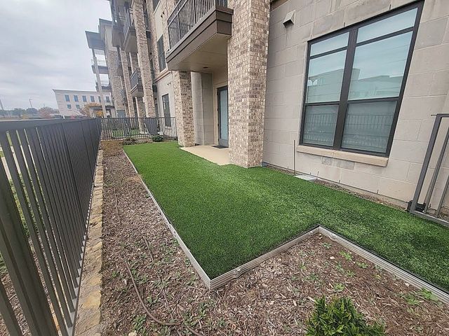 2700 Old Denton Road 1010, Carrollton, TX 75007