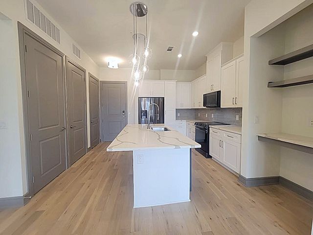 2700 Old Denton Road 1010, Carrollton, TX 75007