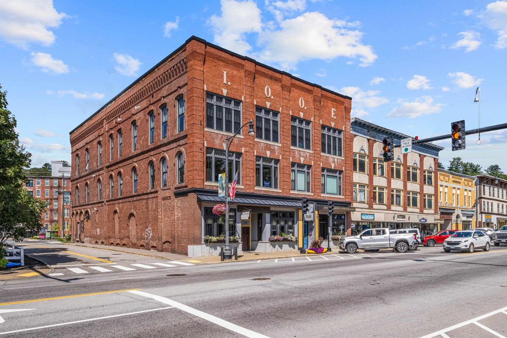 400 Central Street # 204, Franklin, NH 03235
