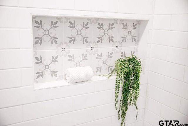 439 N Lone Star LN, Hideaway, TX 75771