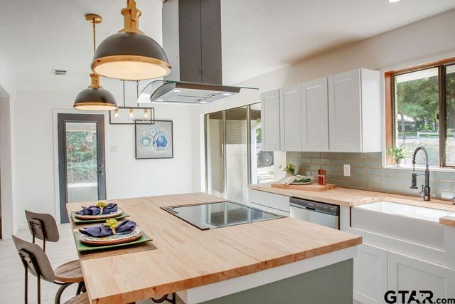 439 N Lone Star LN, Hideaway, TX 75771