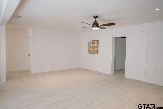 439 N Lone Star LN, Hideaway, TX 75771