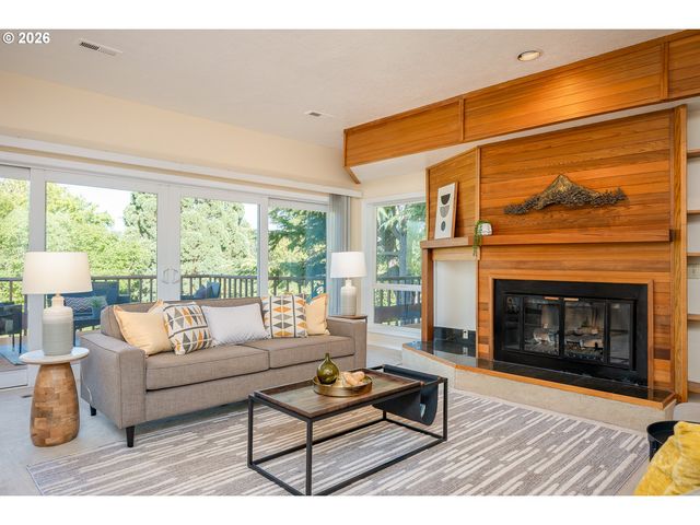 7007 Sw 33RD Pl, Portland, OR 97219