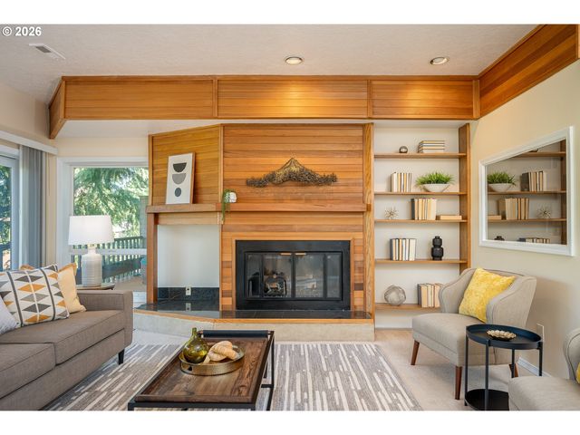 7007 Sw 33RD Pl, Portland, OR 97219