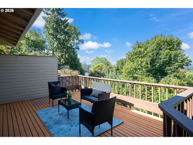 7007 Sw 33RD Pl, Portland, OR 97219