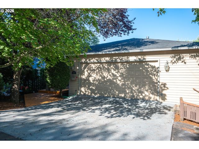 7007 Sw 33RD Pl, Portland, OR 97219