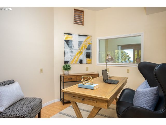 7007 Sw 33RD Pl, Portland, OR 97219