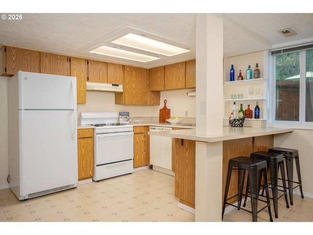 7007 Sw 33RD Pl, Portland, OR 97219