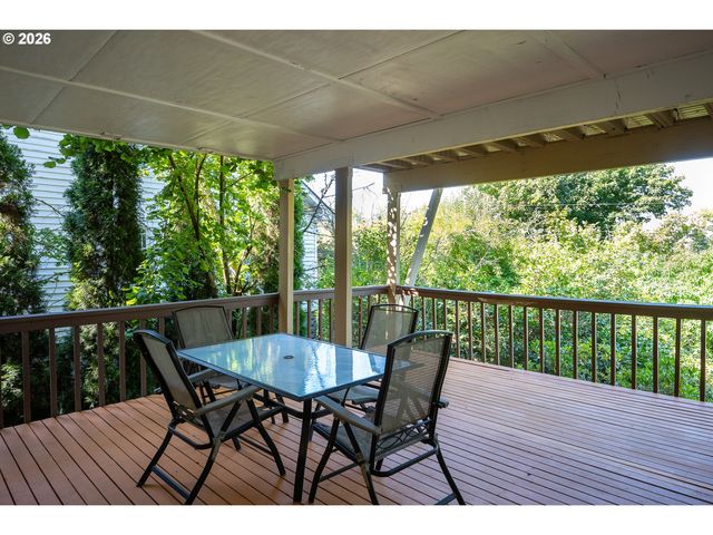 7007 Sw 33RD Pl, Portland, OR 97219