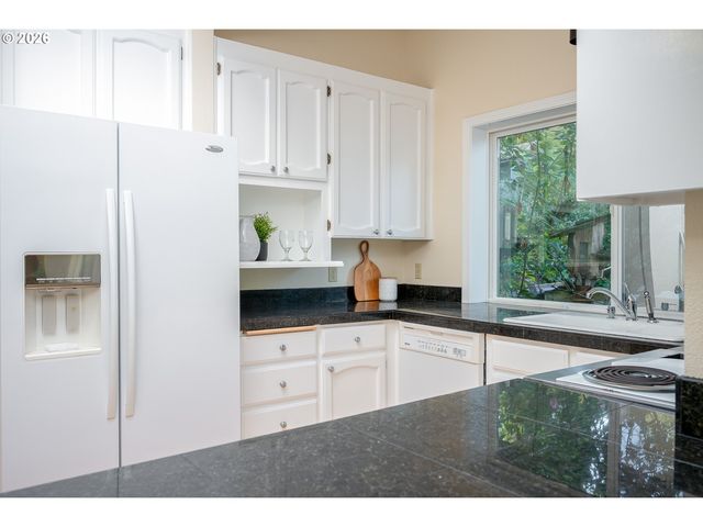 7007 Sw 33RD Pl, Portland, OR 97219