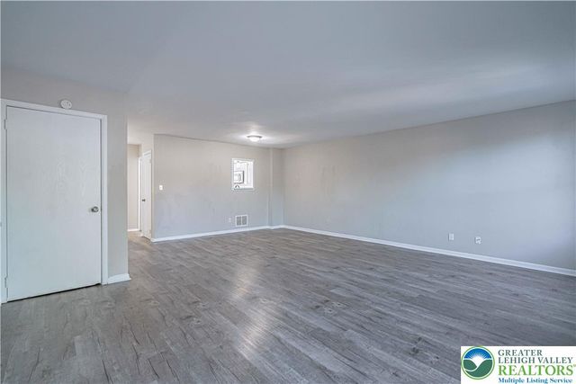 1405 Presidential Drive, Whitehall Twp, PA 18052