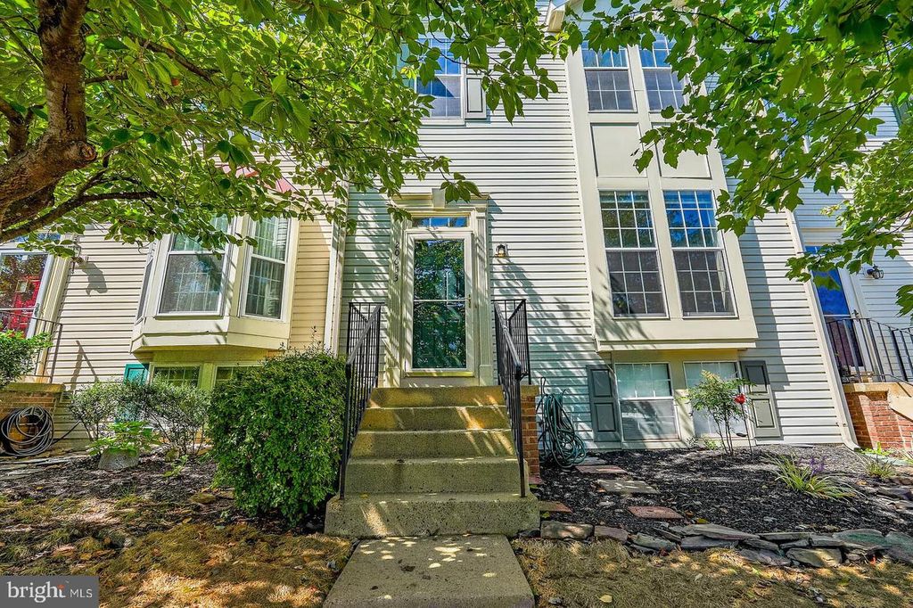 20653 SOUTHWIND TER, Ashburn, VA 20147