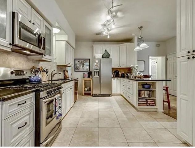 803 Newman DR, Austin, TX 78703
