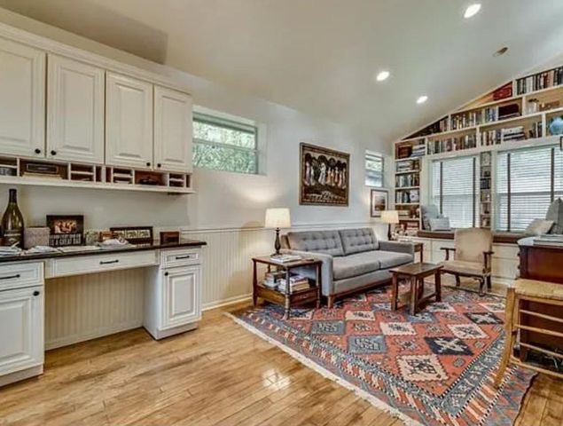 803 Newman DR, Austin, TX 78703