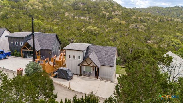1722 Trail Pass Drive, Canyon Lake, TX 78133