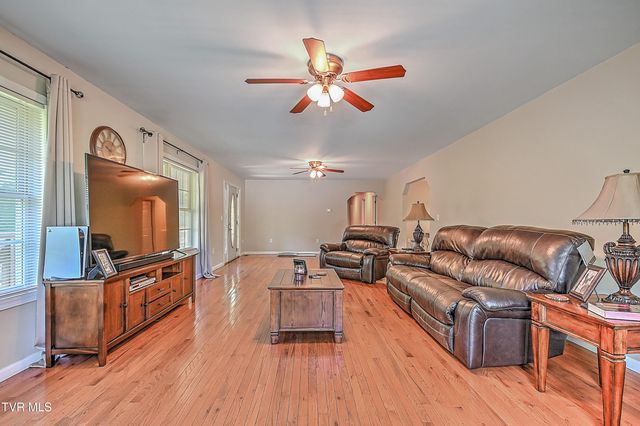218 Jones Ridge Drive, Dryden, VA 24243
