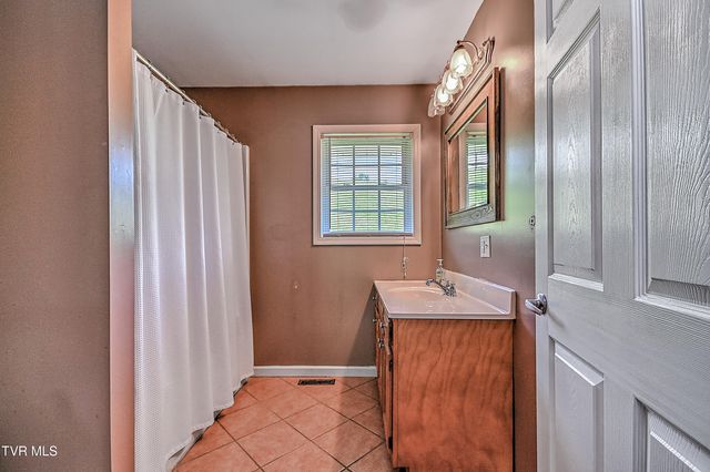 218 Jones Ridge Drive, Dryden, VA 24243