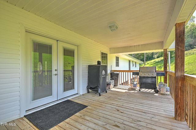 218 Jones Ridge Drive, Dryden, VA 24243